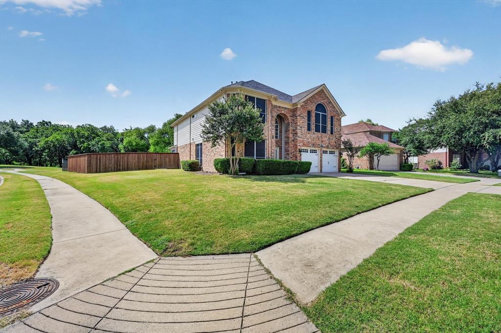 2633 Lakeside Drive Property Photo 2