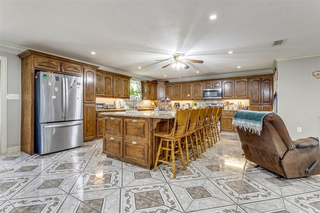 1590 Farm Road 2352a Property Photo 8