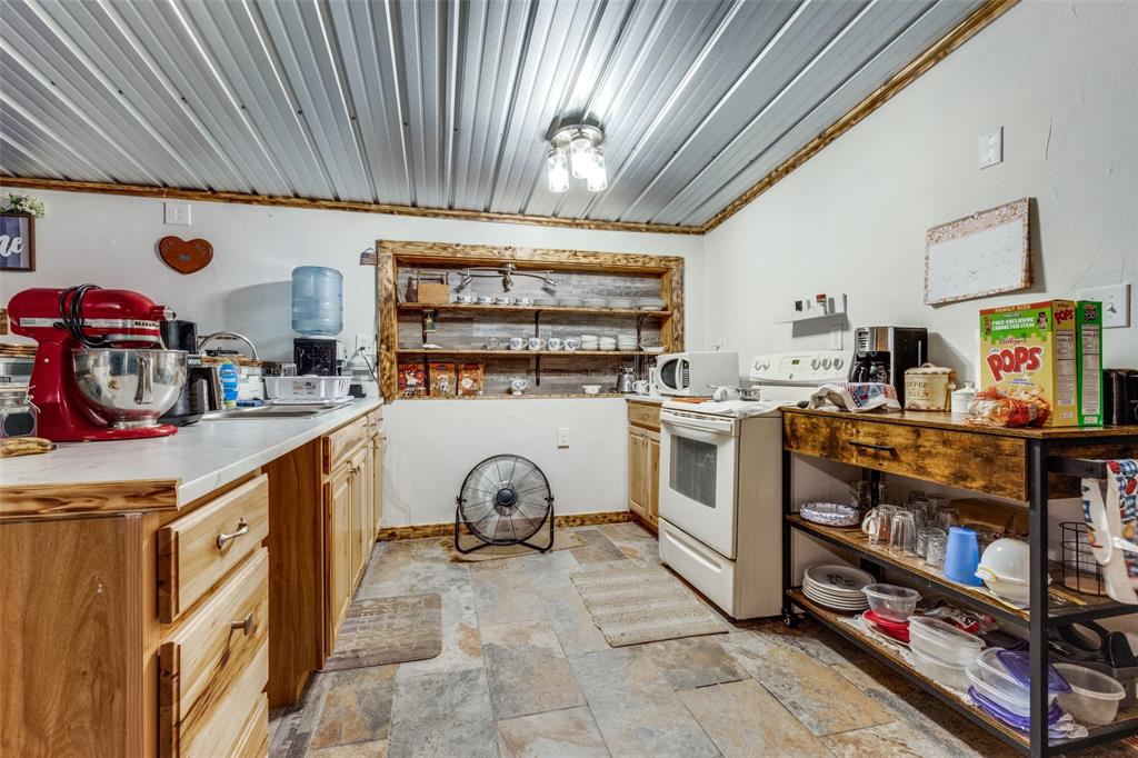 1590 Farm Road 2352a Property Photo 31