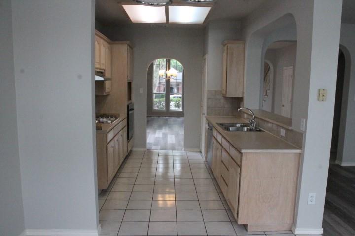 3623 Rodale Way Property Photo 8
