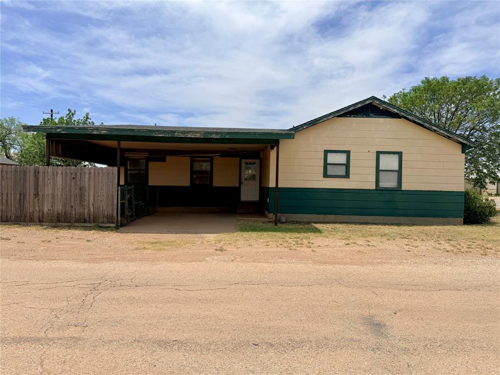 901 S Washington Avenue Property Photo 3
