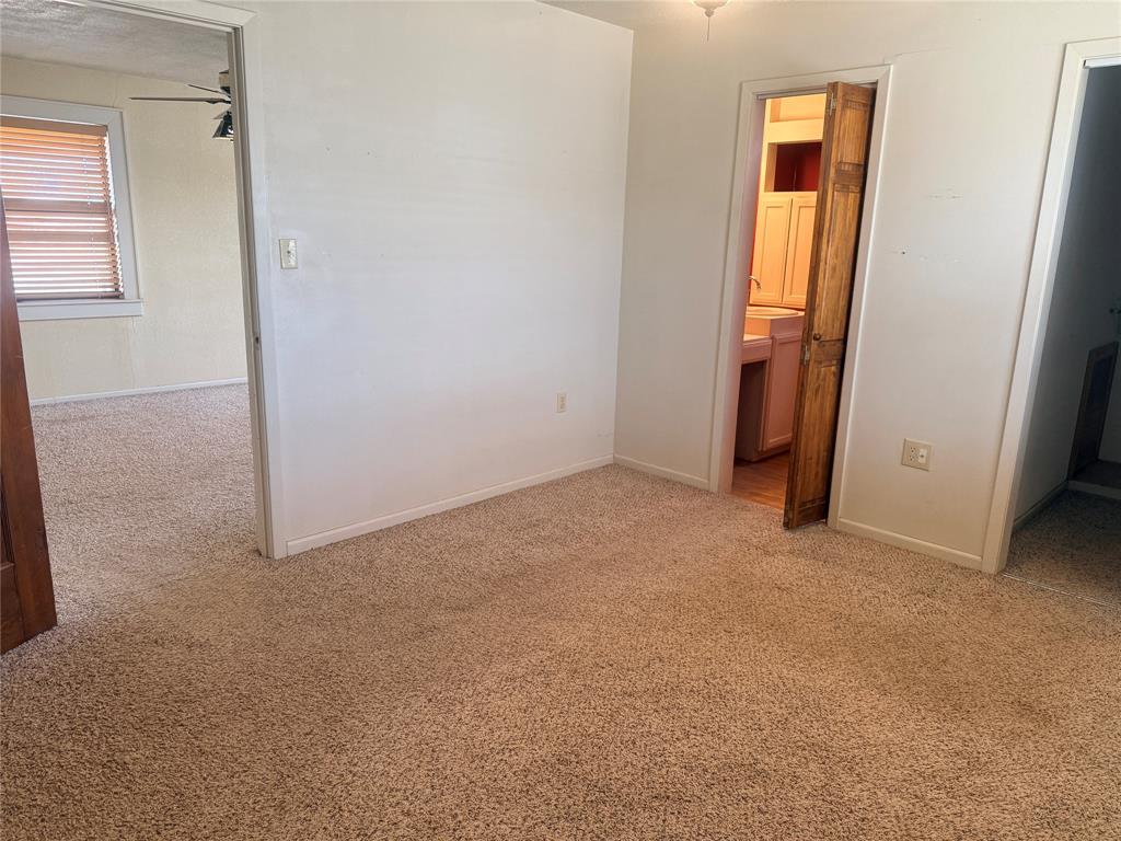 901 S Washington Avenue Property Photo 19
