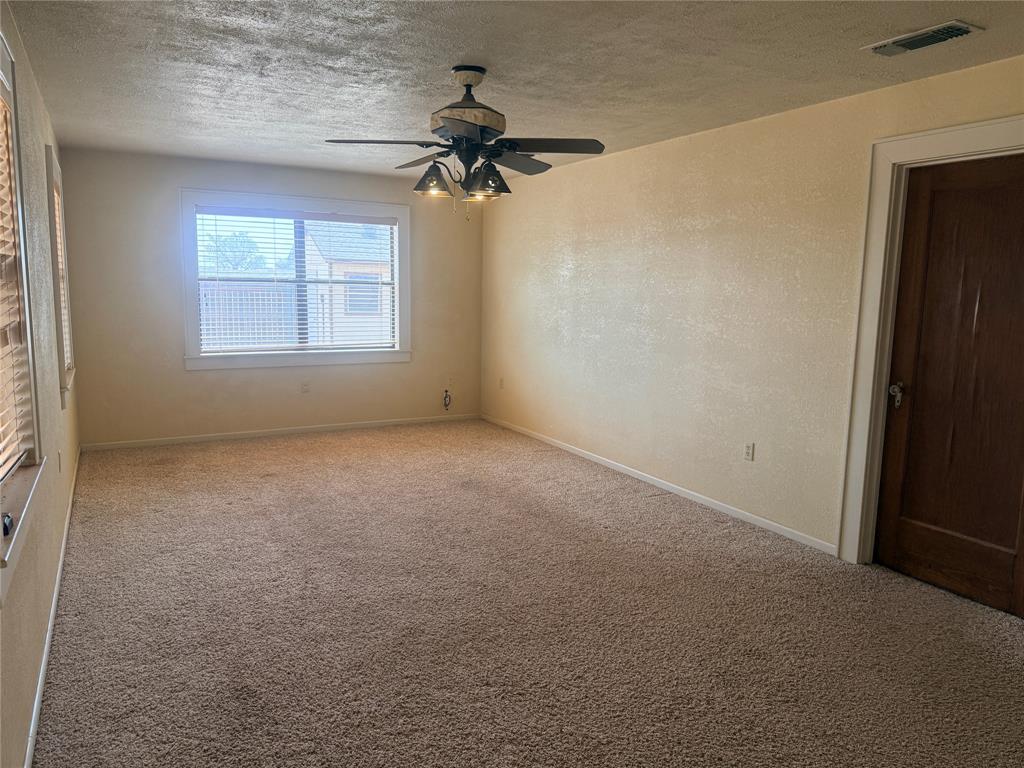 901 S Washington Avenue Property Photo 25