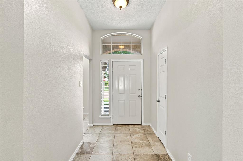 316 Willow Creek Lane Property Photo 11