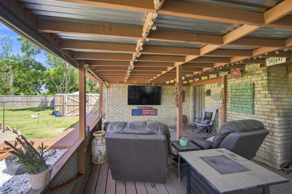 300 Pebble Creek Lane Property Photo 14