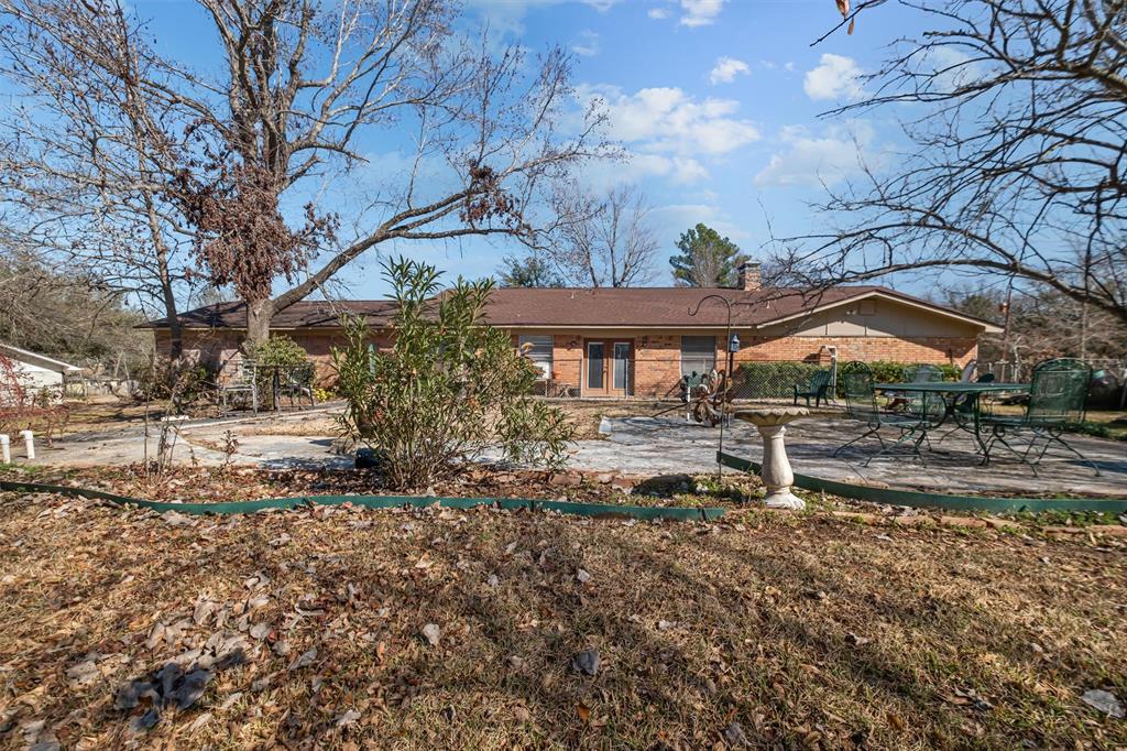 703 Amy Street Property Photo 4