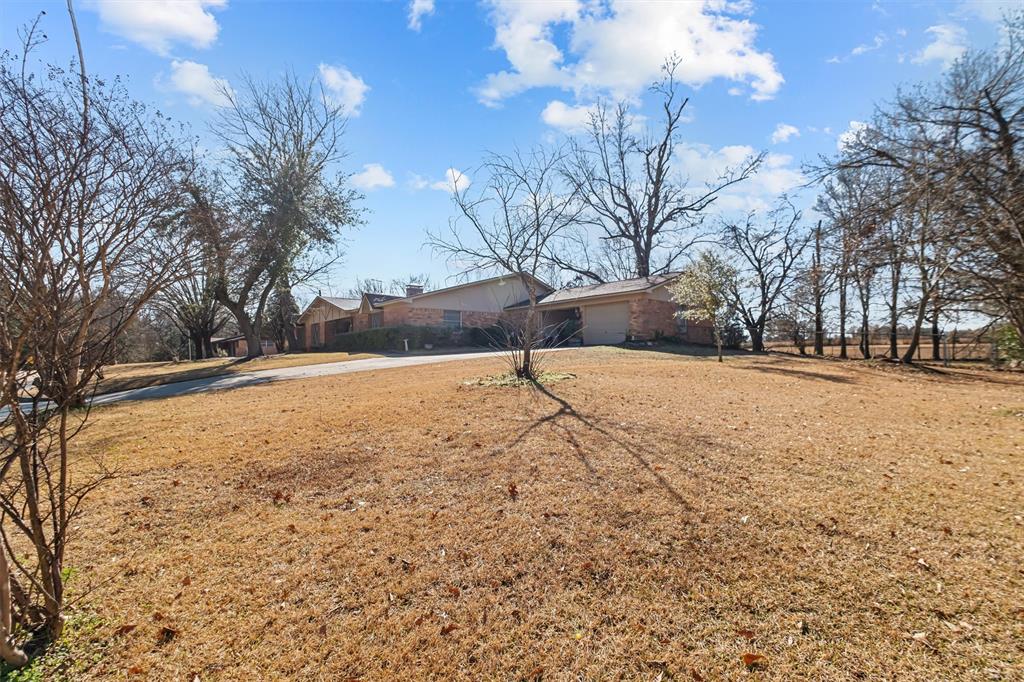 703 Amy Street Property Photo 6