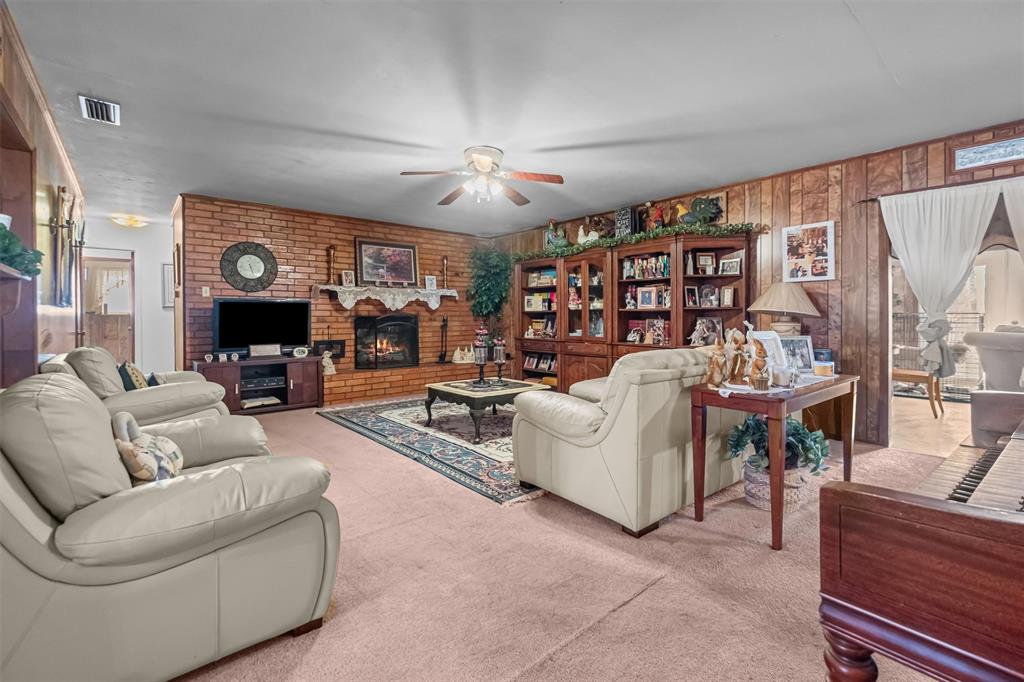 703 Amy Street Property Photo 12