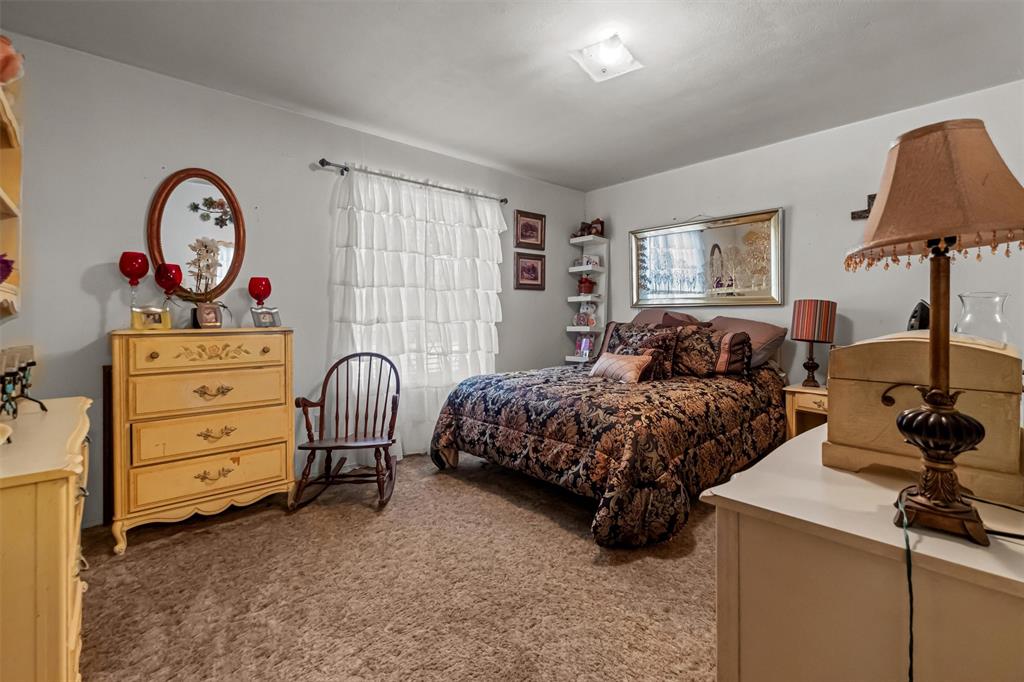 703 Amy Street Property Photo 22