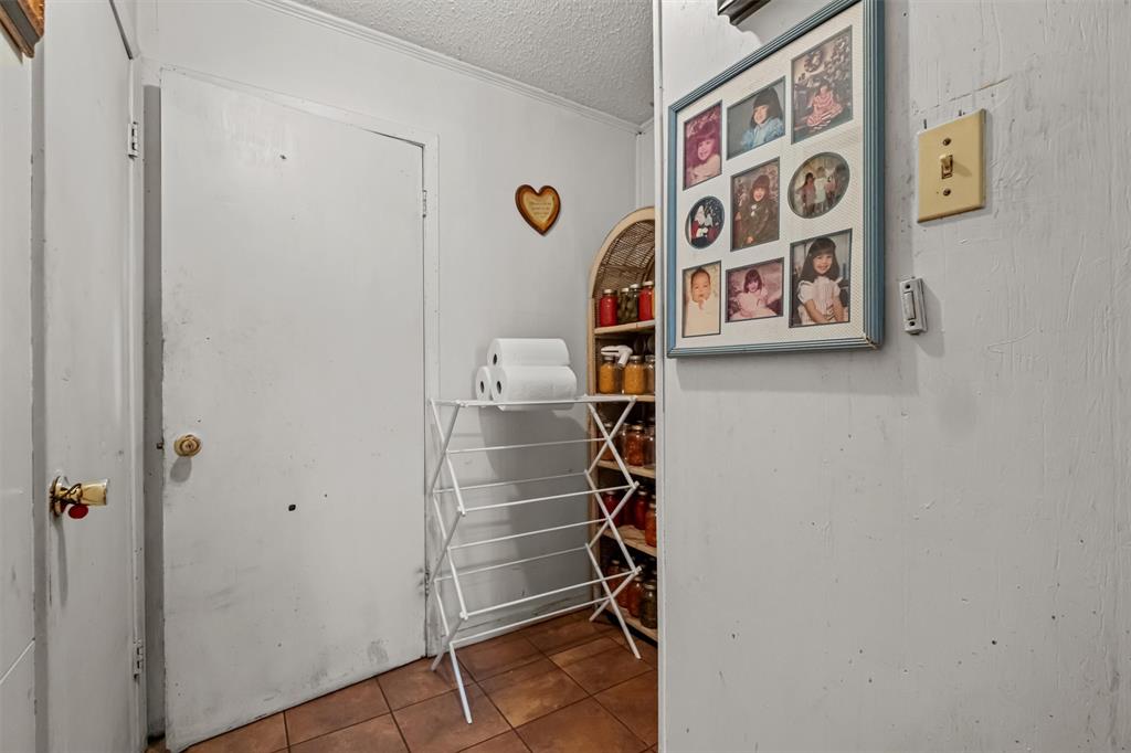 703 Amy Street Property Photo 27