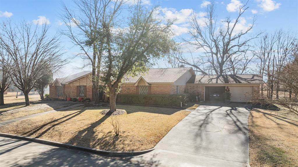 703 Amy Street Property Photo 29