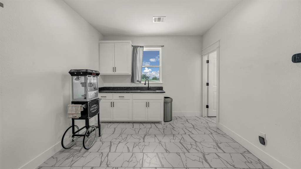 408 Royal Santana Run Property Photo 25