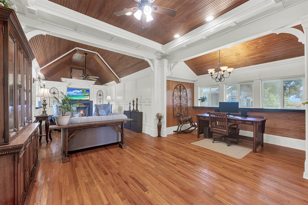 1425 Lone Star Road Property Photo 10
