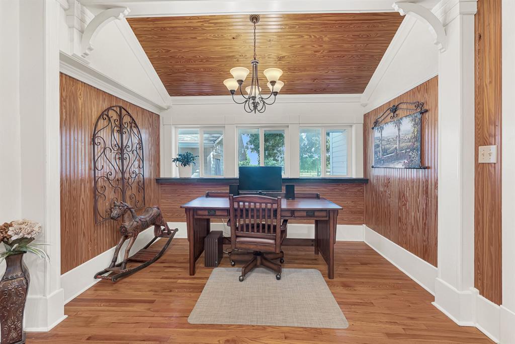 1425 Lone Star Road Property Photo 11