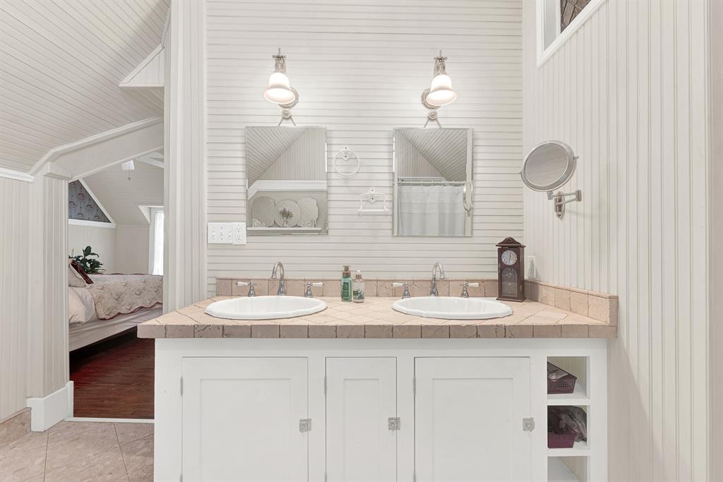 1425 Lone Star Road Property Photo 17