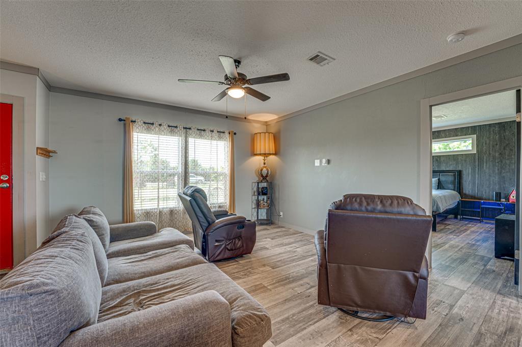 3912 County Road 4119 Property Photo 11