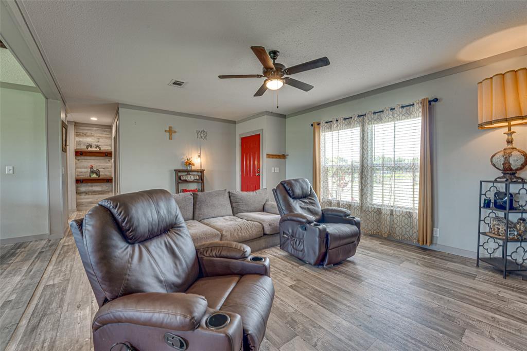 3912 County Road 4119 Property Photo 14