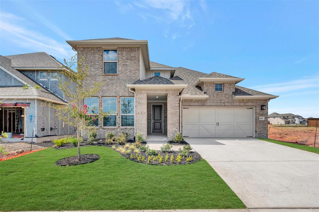 5005 Lily Creek Drive Property Photo 1