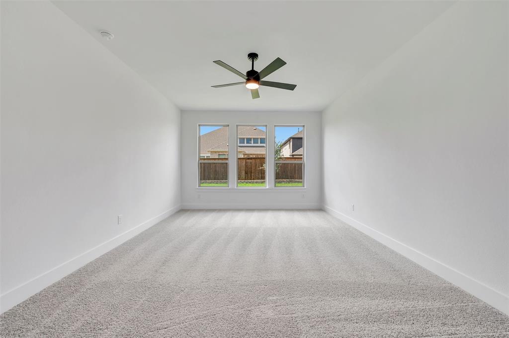 5005 Lily Creek Drive Property Photo 20