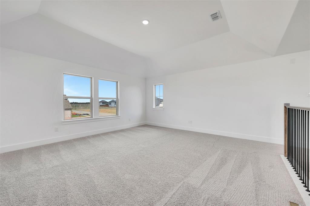 5005 Lily Creek Drive Property Photo 30