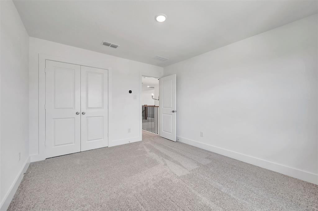 5005 Lily Creek Drive Property Photo 35