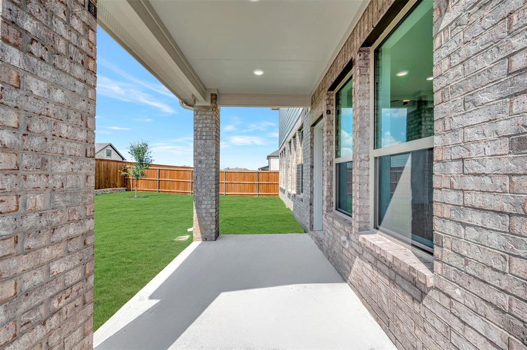 5005 Lily Creek Drive Property Photo 38