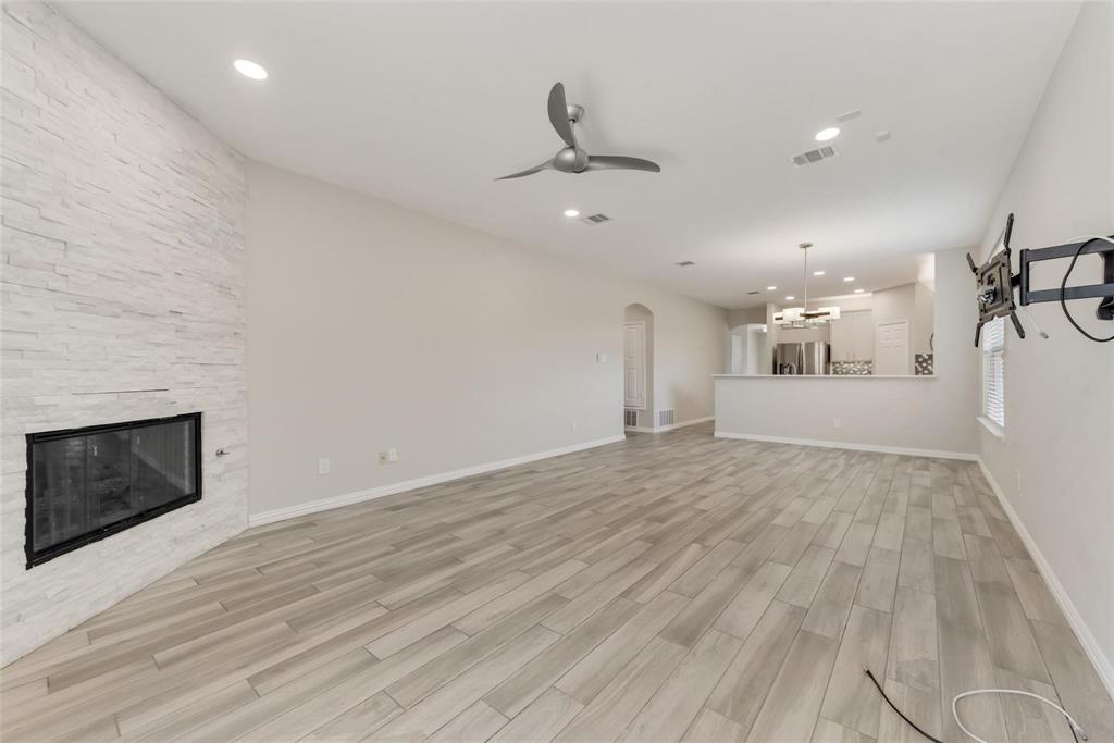 3901 Pitchstone Drive Property Photo 10