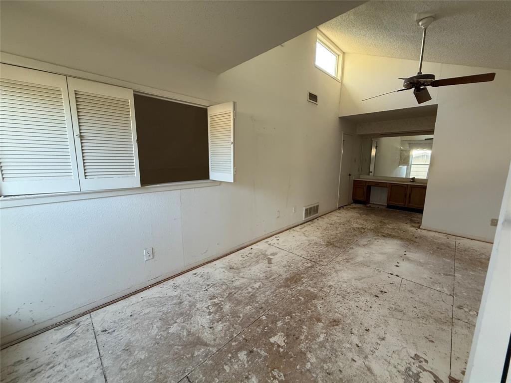 2916 Canis Circle Property Photo 16