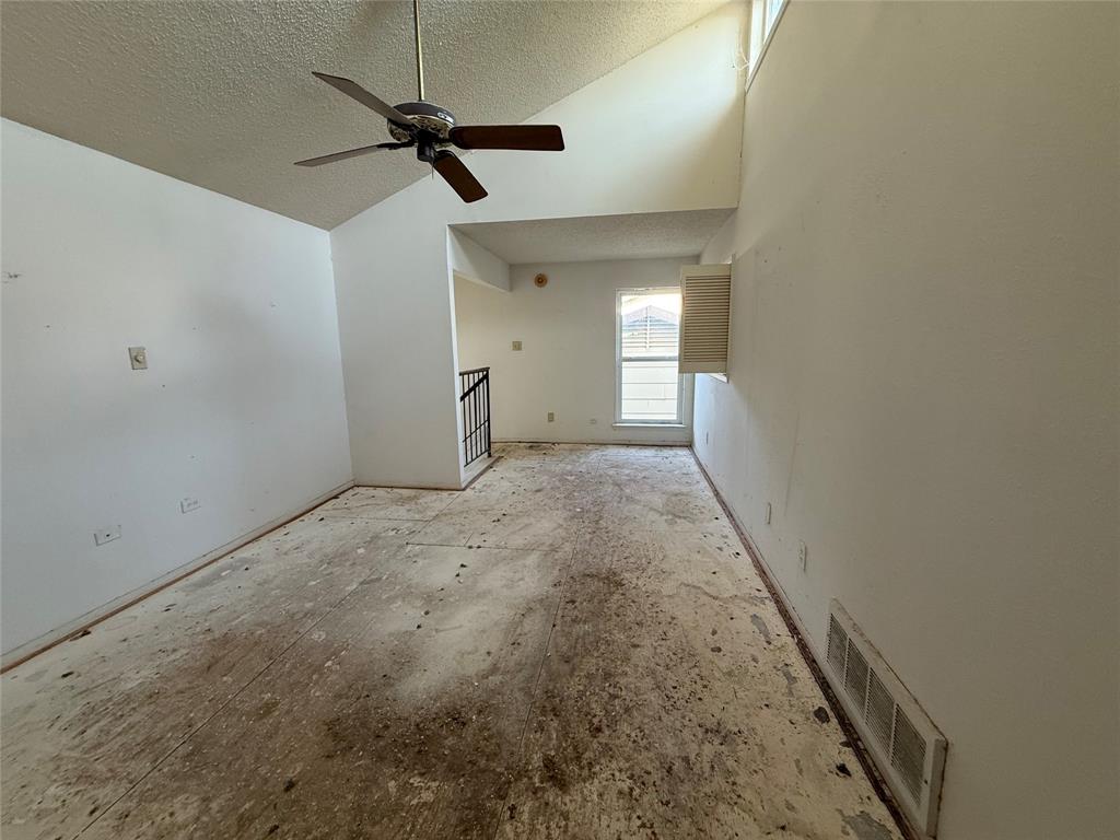 2916 Canis Circle Property Photo 17
