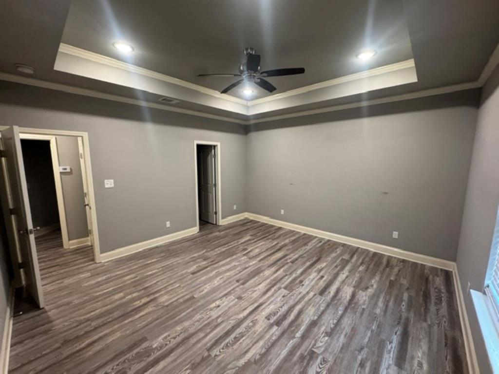7631 Kempton Park Drive Property Photo 8
