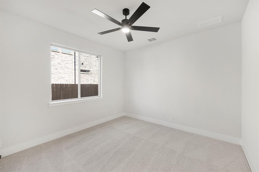 1027 Emerald Trace Drive Property Photo 21