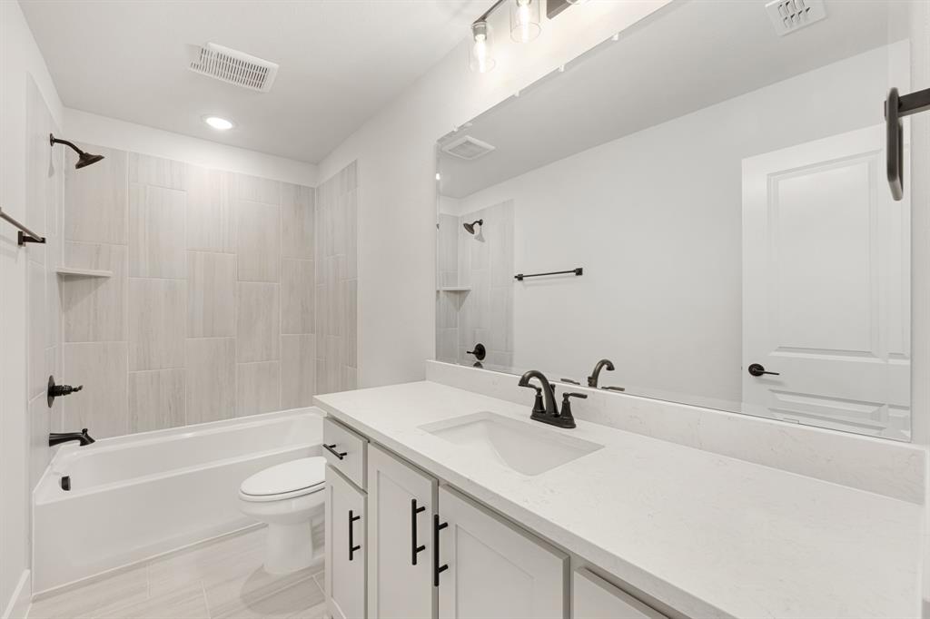 1027 Emerald Trace Drive Property Photo 34