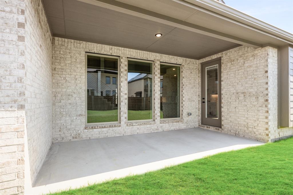 1027 Emerald Trace Drive Property Photo 39