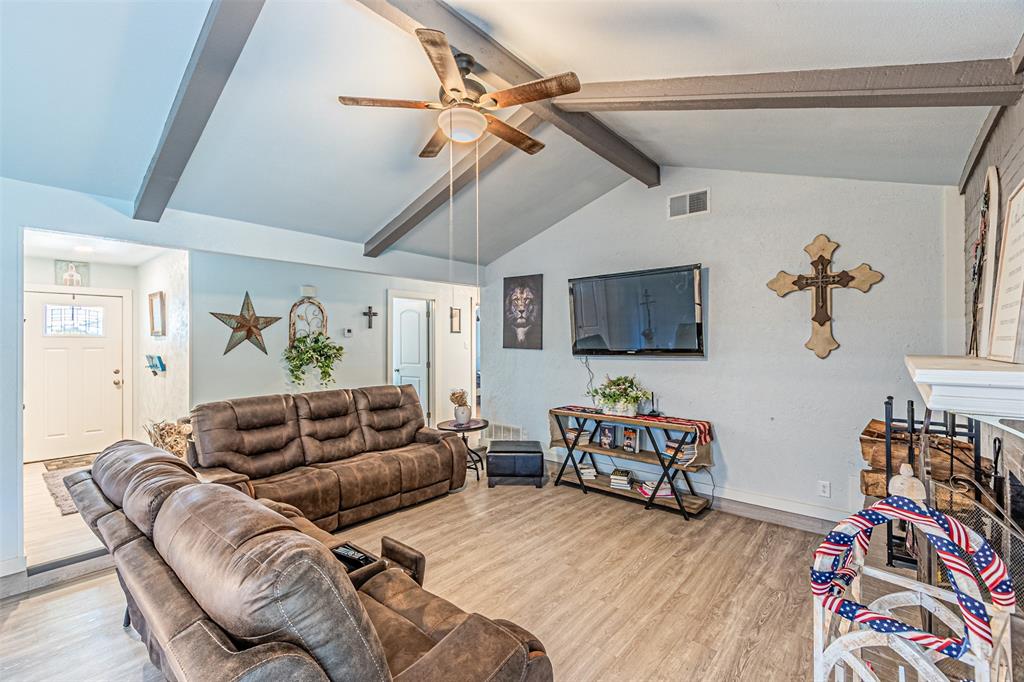 2608 Nelwin Place Property Photo 5