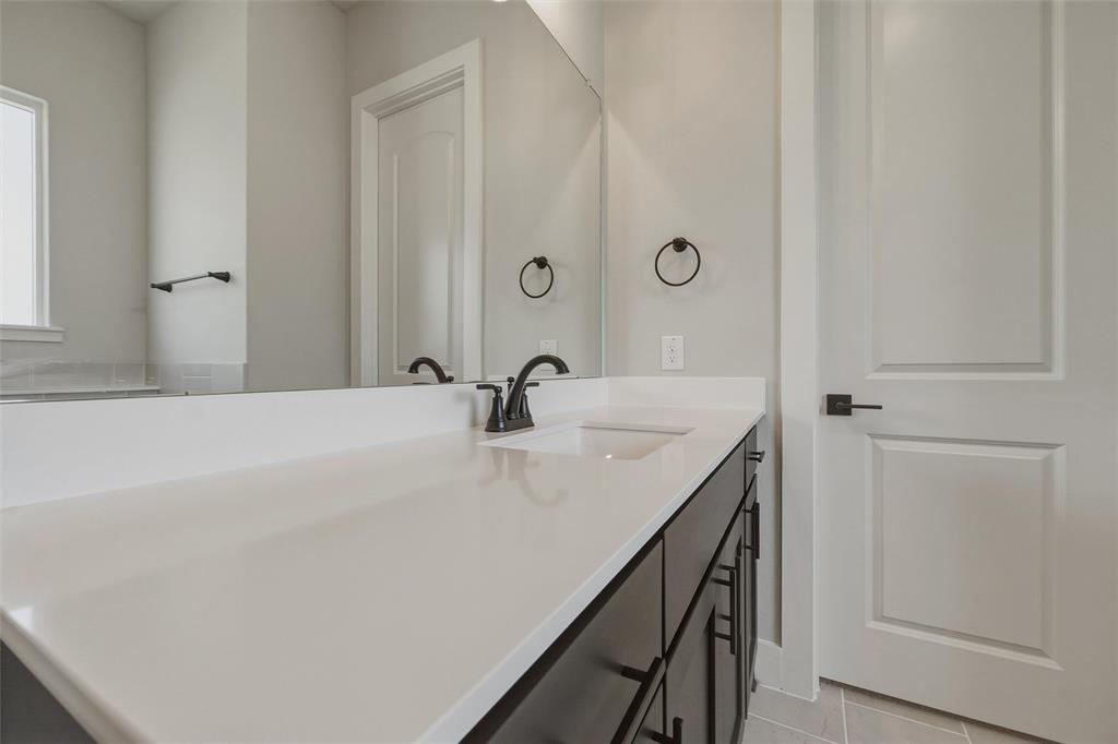 715 Water Side Drive Property Photo 28