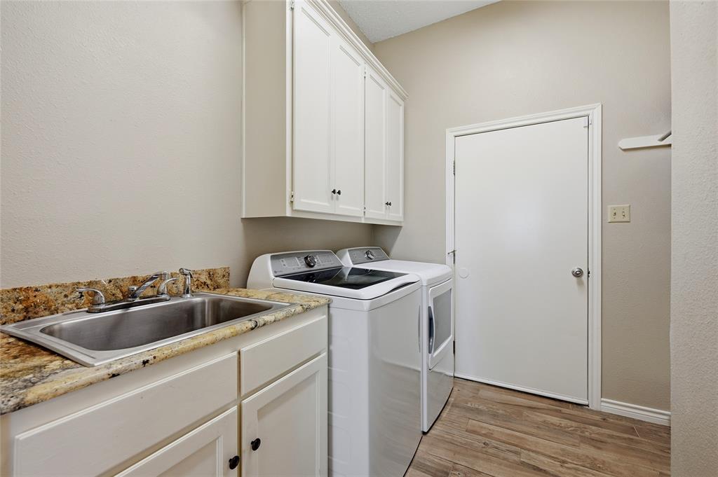 1316 Tate Circle Property Photo 31