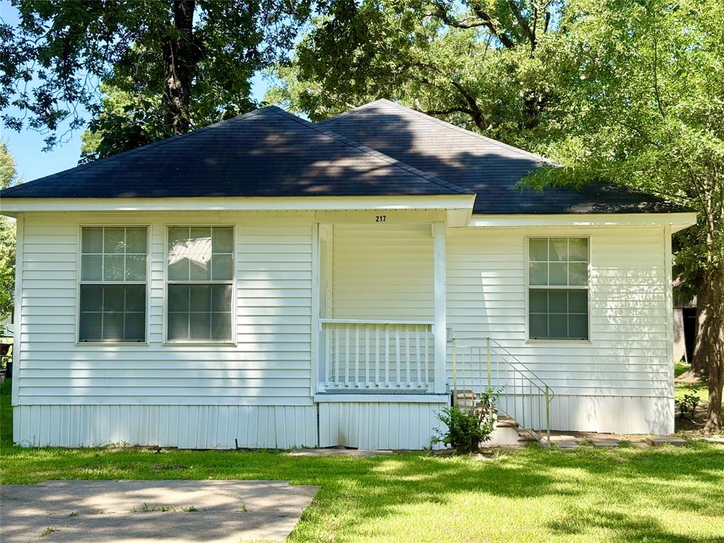 217 3rd Street Pinehill Property Photo 1