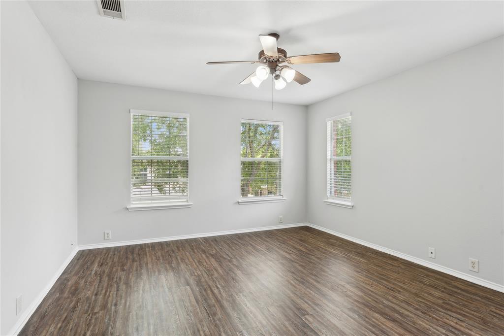 2316 Stoneleigh Place Property Photo 16