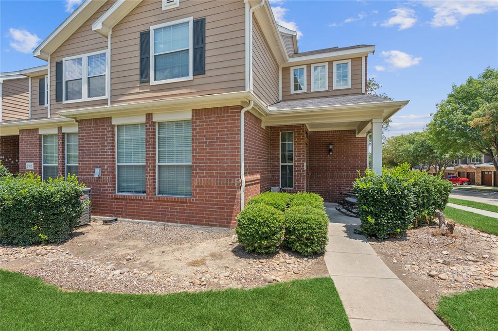 2316 Stoneleigh Place Property Photo 22