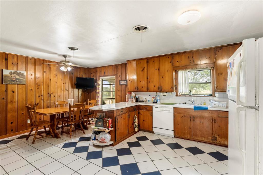 101 Se County Road 2240 Property Photo 15