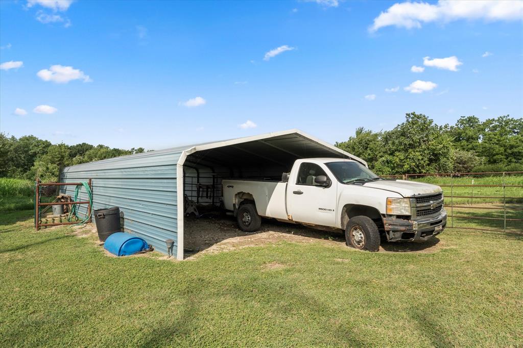 101 Se County Road 2240 Property Photo 27
