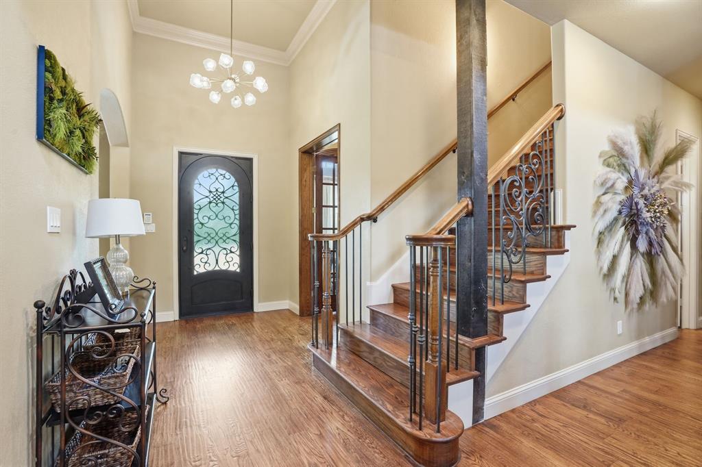 700 Briar Ridge Drive Property Photo 4