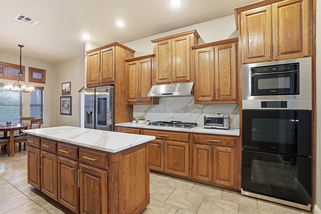 700 Briar Ridge Drive Property Photo 11