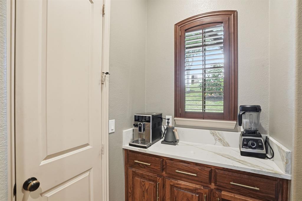 700 Briar Ridge Drive Property Photo 17
