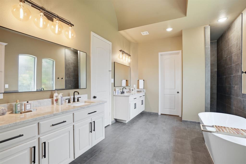 700 Briar Ridge Drive Property Photo 22