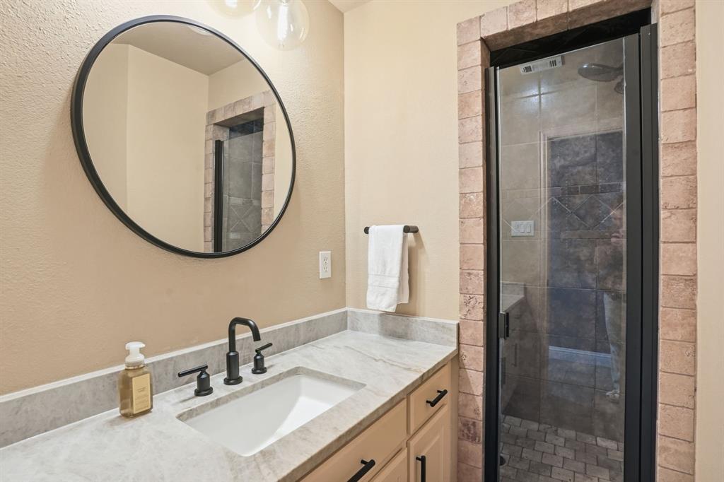 700 Briar Ridge Drive Property Photo 26