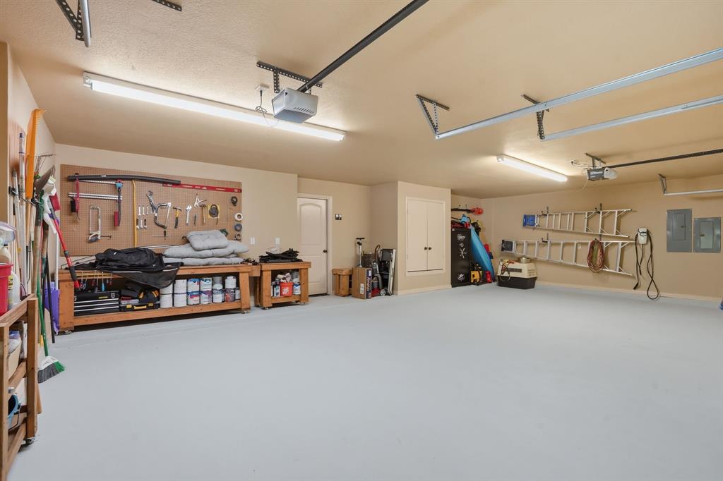 700 Briar Ridge Drive Property Photo 33