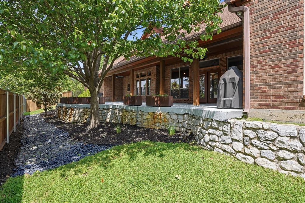 700 Briar Ridge Drive Property Photo 37