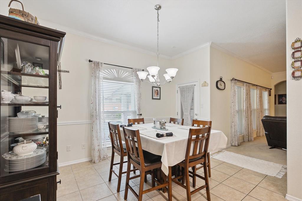568 Willowview Drive Property Photo 14