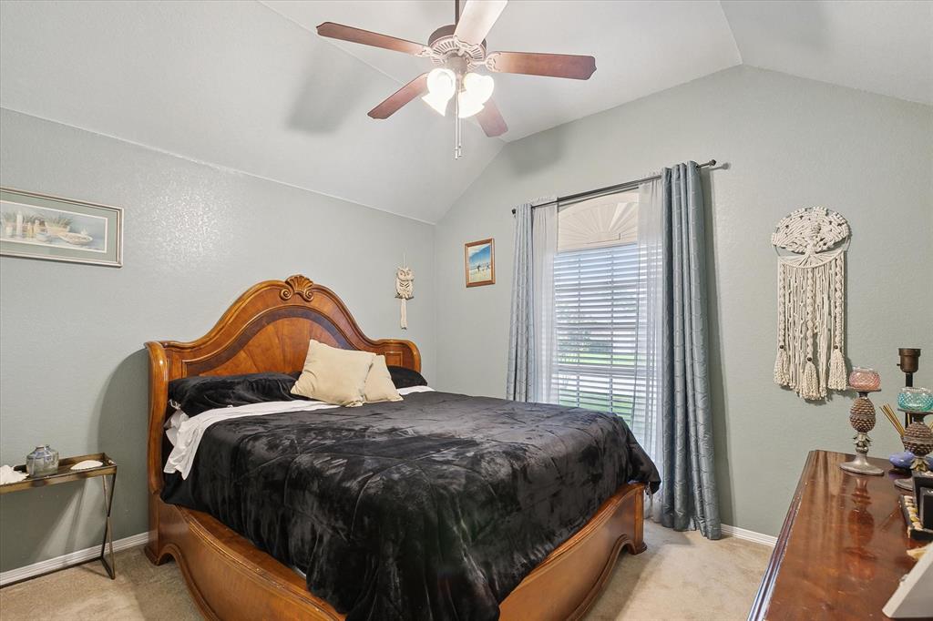 568 Willowview Drive Property Photo 23